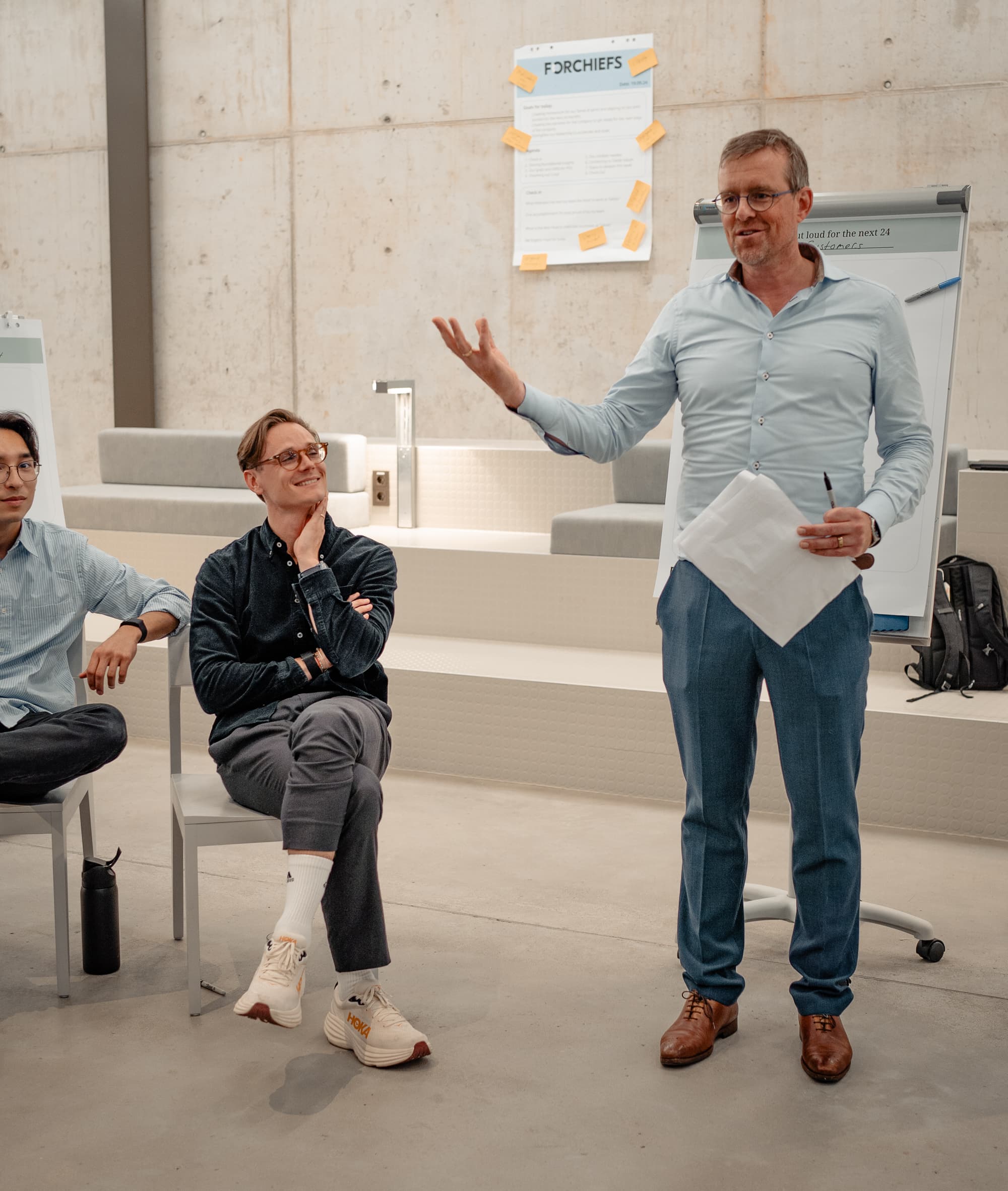 Hugo presenting to a group